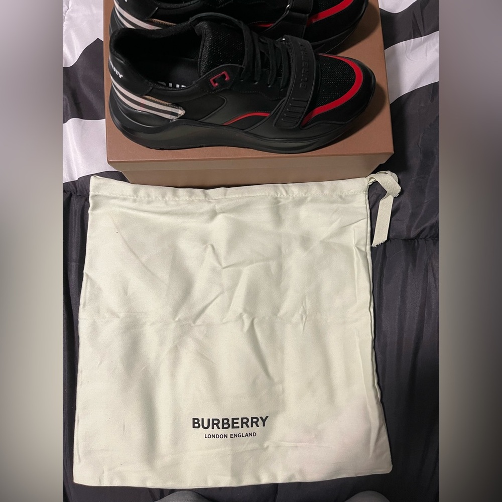 Burberry Men's Black and Red Sneakers with Plaid Detail - Picture 6 of 8